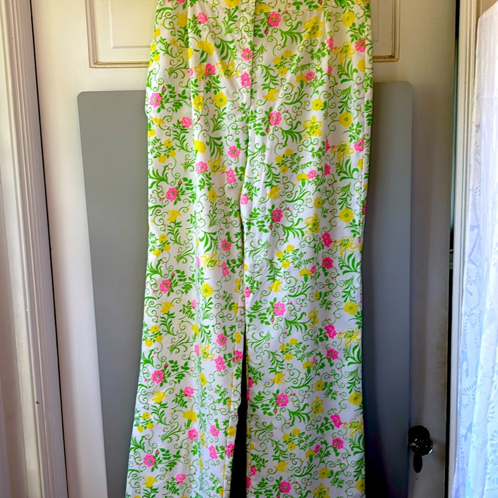 Lilly Pulitzer Vintage “The Lilly” Floral Print Pants with Patch Pocket